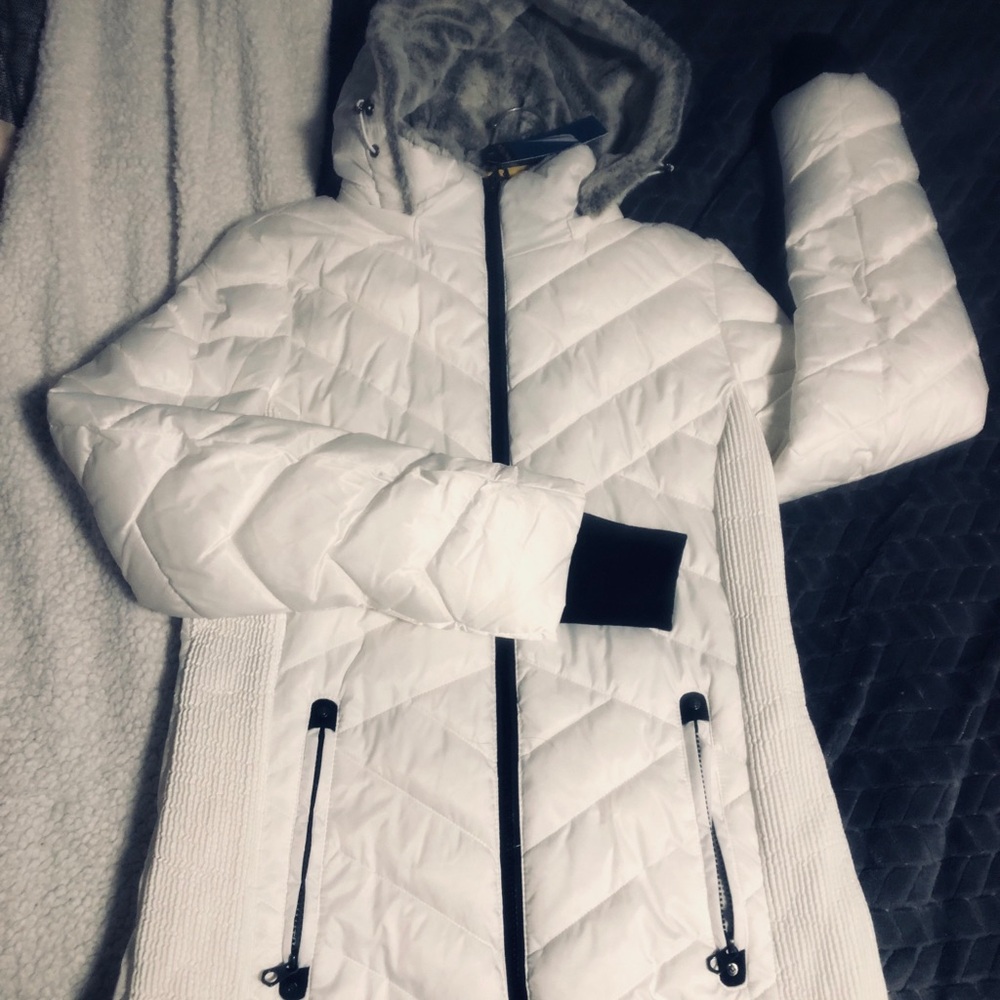 Women's White Quilted Hooded Puffer Coat
